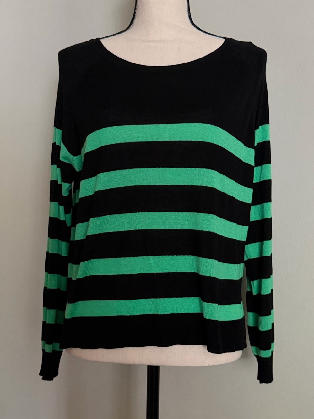 Zara | Black & Kelly Green Striped Lightweight Sweater | Size Small